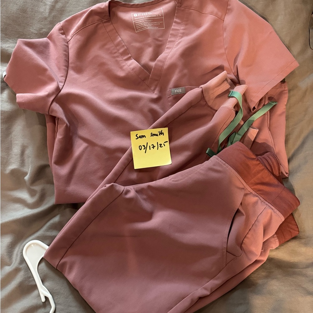 Women's Pink Scrub Set